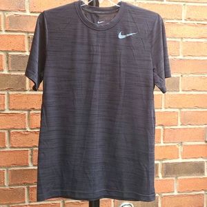 NIKE PRO TRAINING TOP